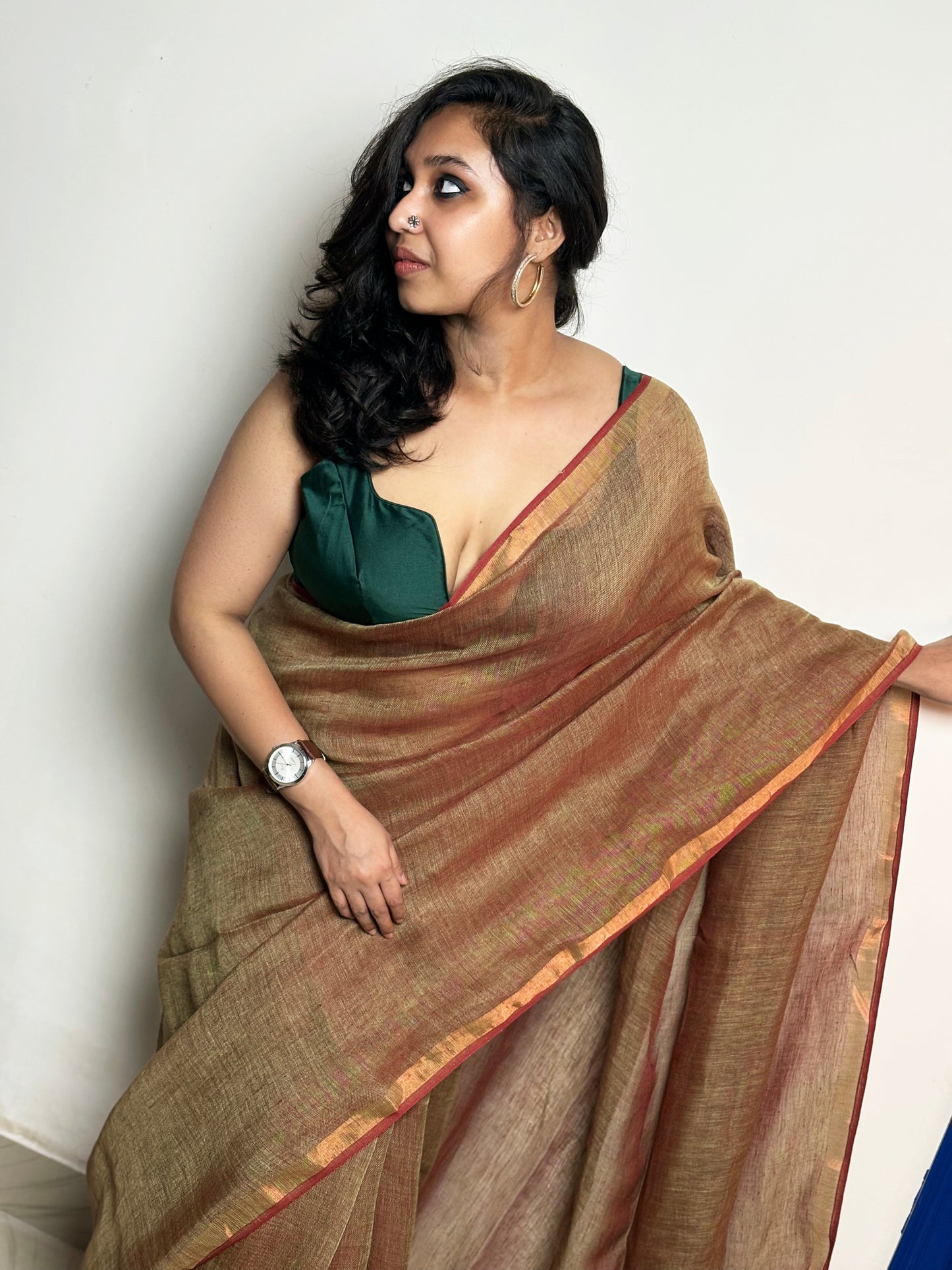 Desdemona Dual Tone Linen Saree