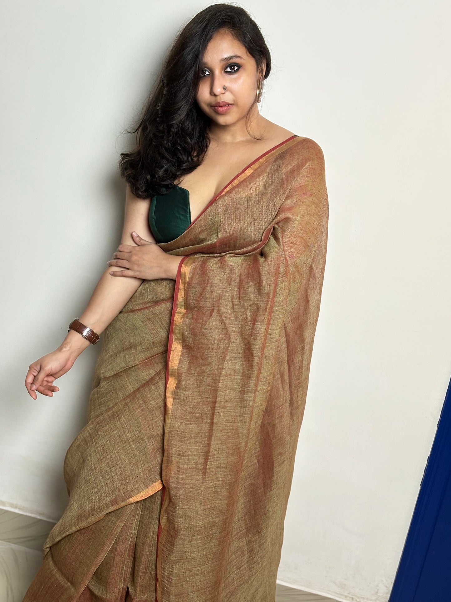 Desdemona Dual Tone Linen Saree
