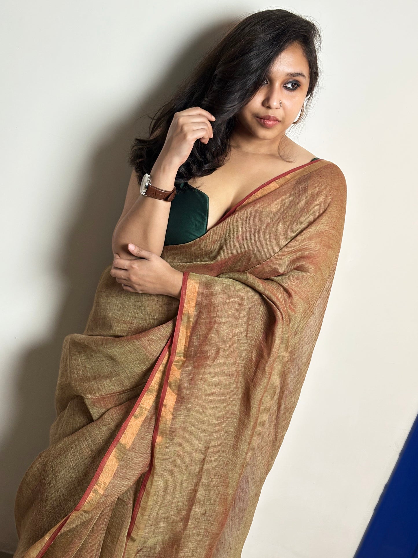 Desdemona Dual Tone Linen Saree