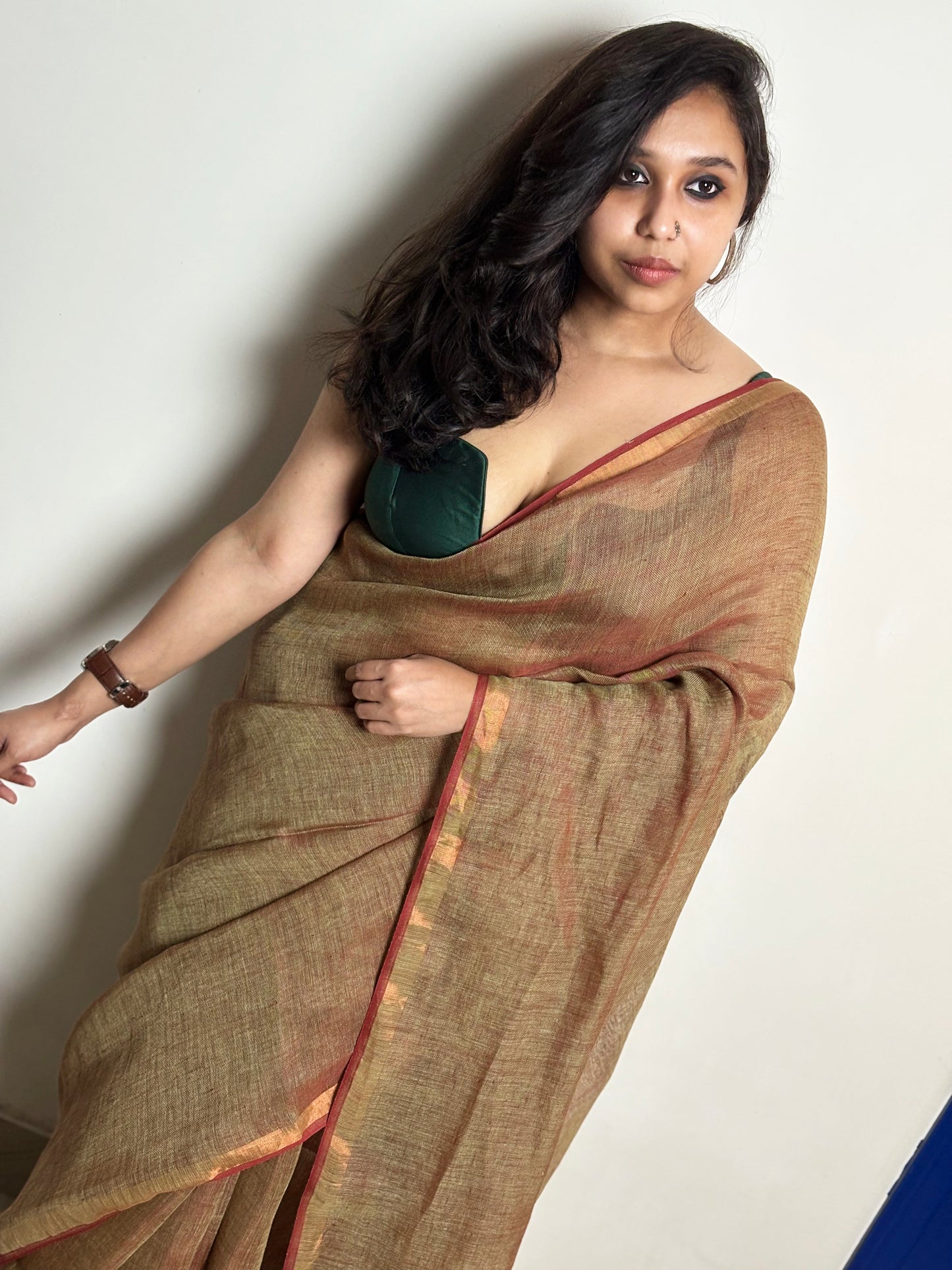 Desdemona Dual Tone Linen Saree