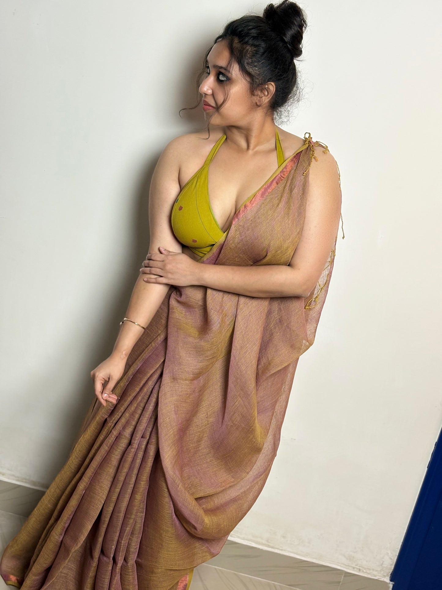 Olivia Dual Tone Linen Saree
