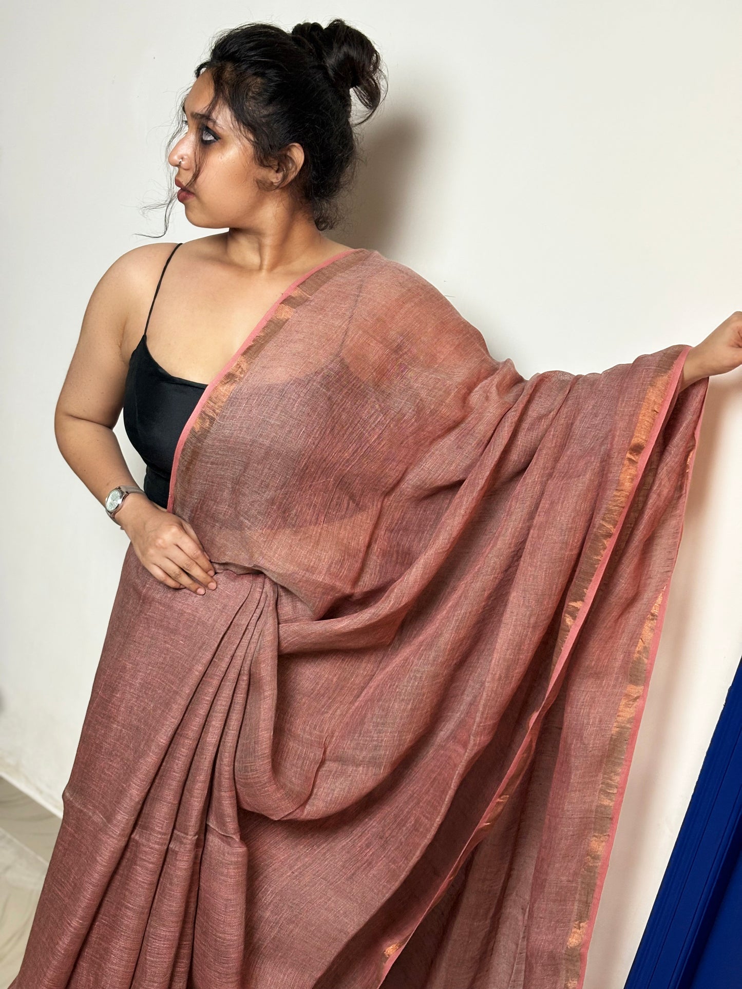 Lady Macbeth Dual Tone Linen Saree