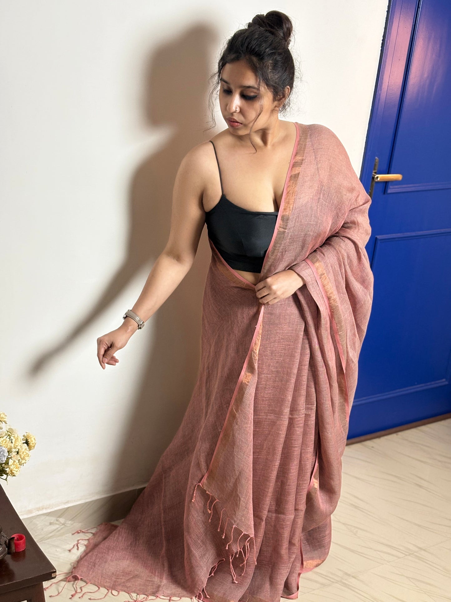 Lady Macbeth Dual Tone Linen Saree