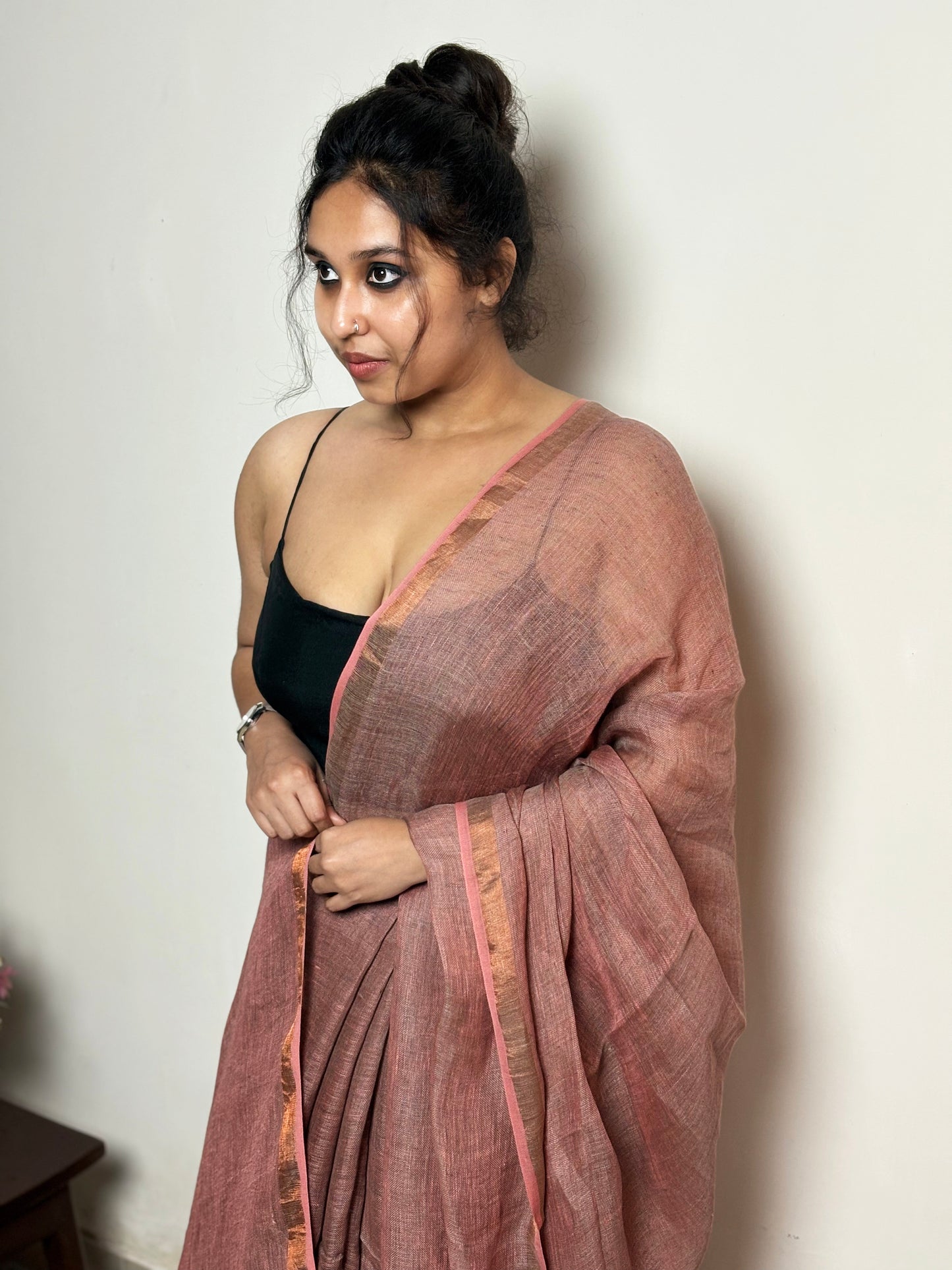 Lady Macbeth Dual Tone Linen Saree