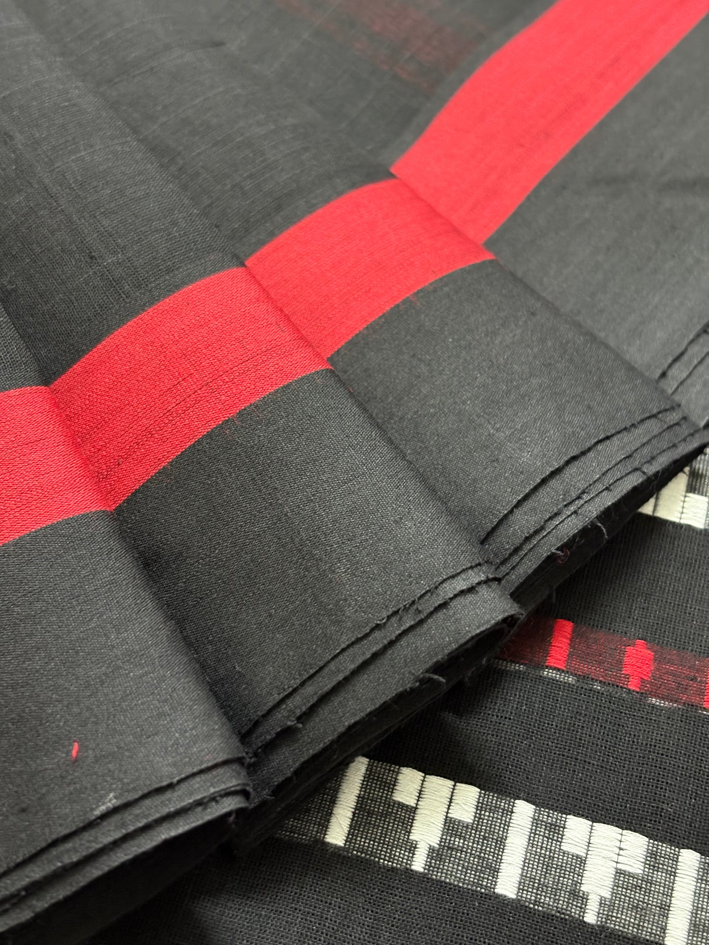 Nayaab: Black Begampuri Cotton Saree with Blouse Piece